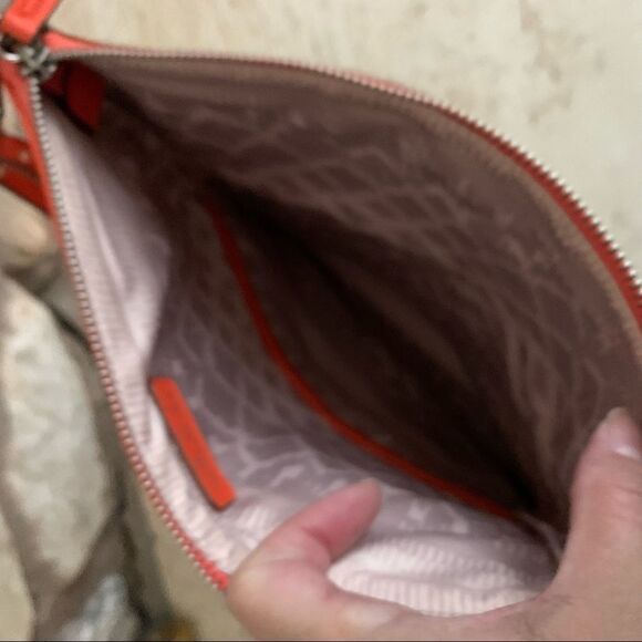 Stella and Dot Waverly petite Crossbody - Picture 11 of 15